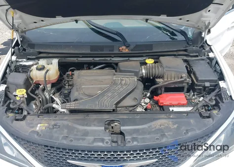 2018 Chrysler Pacifica Limited from USA, damaged, VIN 2C4RC1GG5JR338511